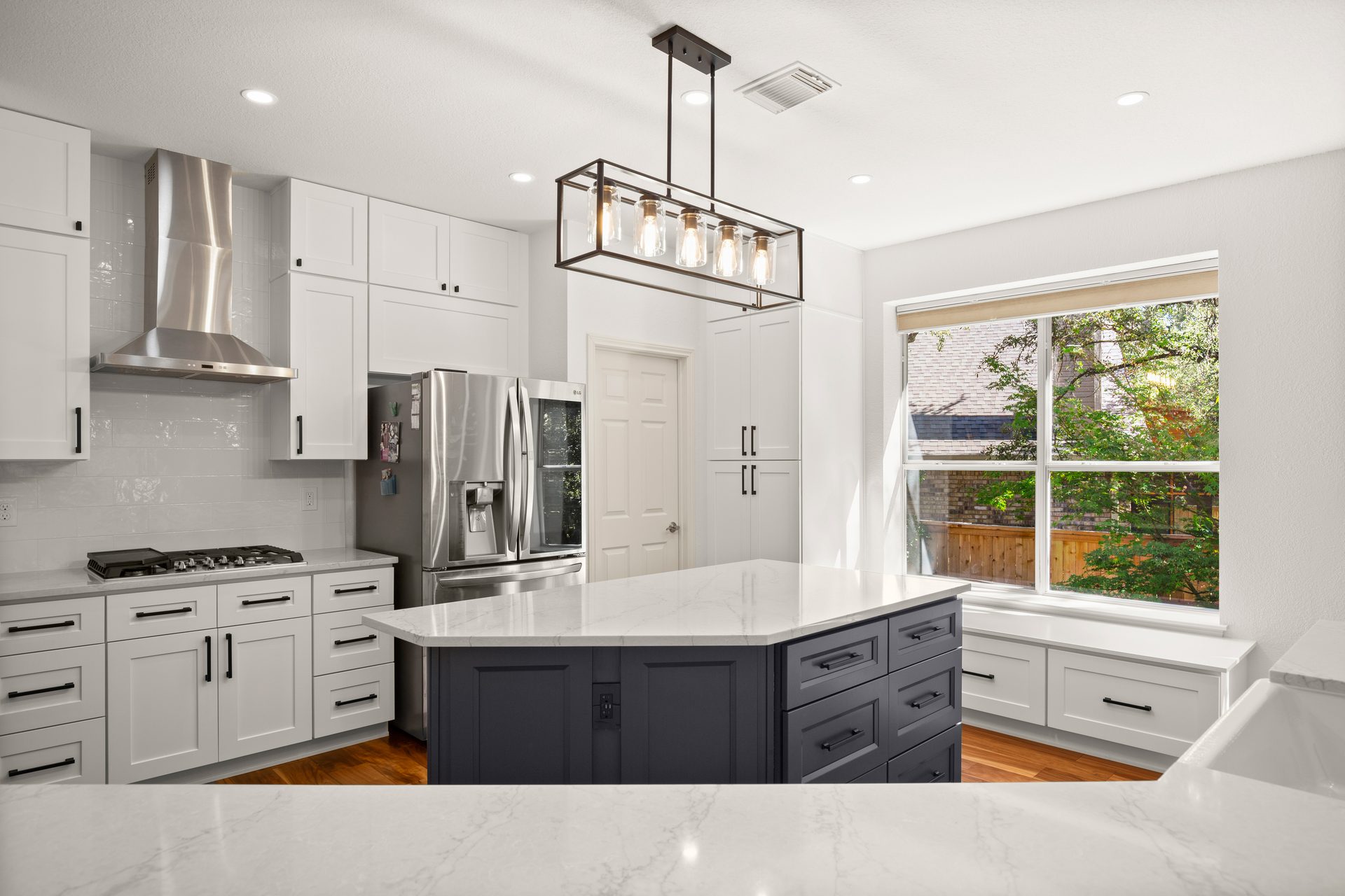 Oak Hill kitchen renovation, range hood and cooktop wall, SW Austin, TX