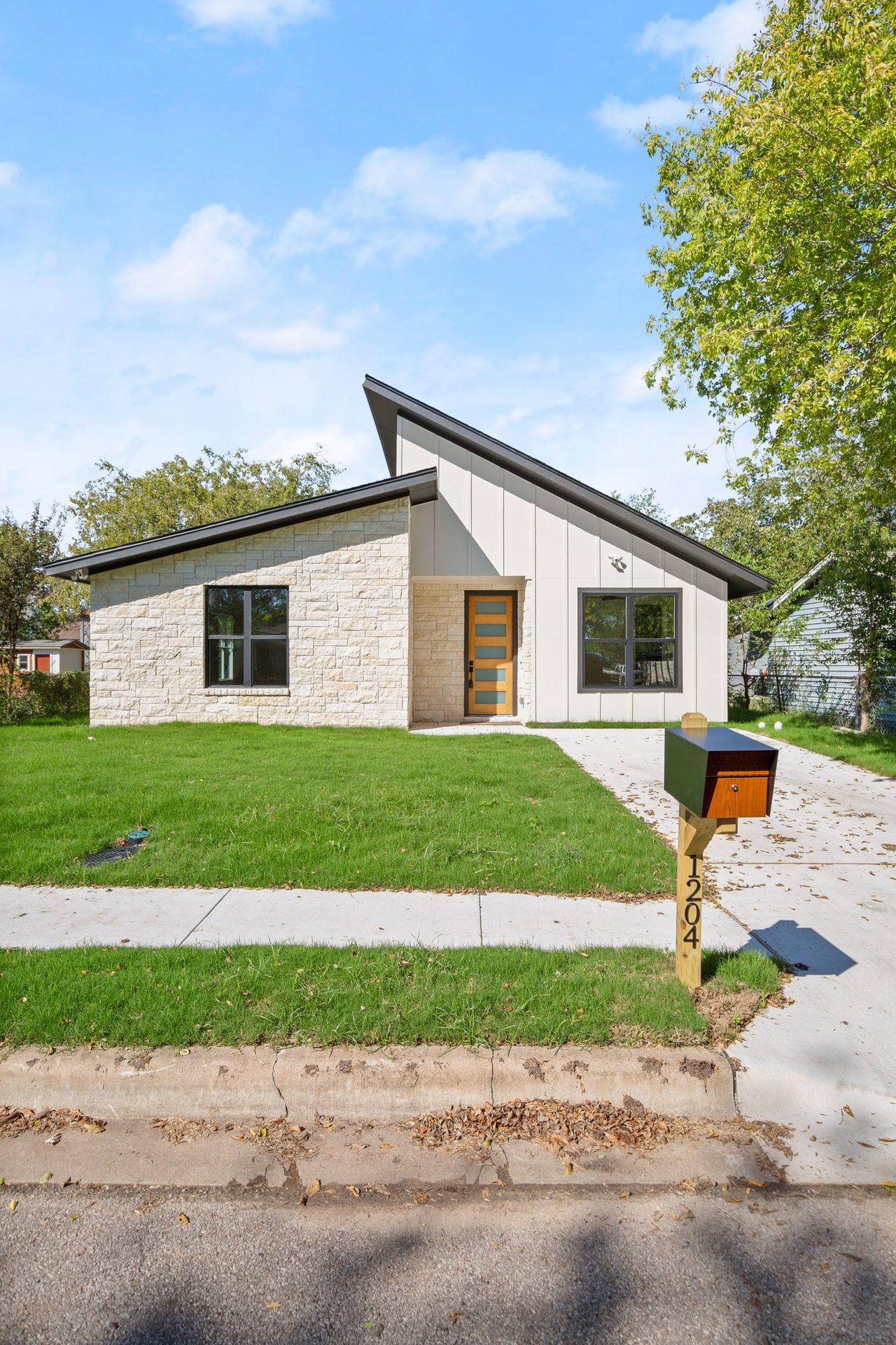 Lily Terrace finished New Build, Montopolis, Austin, TX, photo 2
